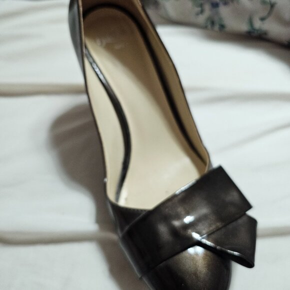 Butter Italian Heels - Picture 3 of 3